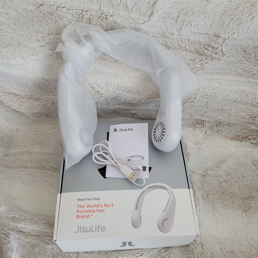NIB JusiLite White Portable Rechargeable Neck Fan
